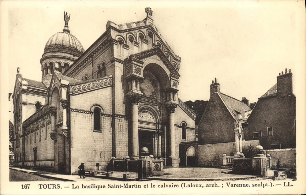 Tours — Die Basilika Saint-Martin und das Kruzifix — Laloux, arch.; Varenne, skulpt. - Vorderseite