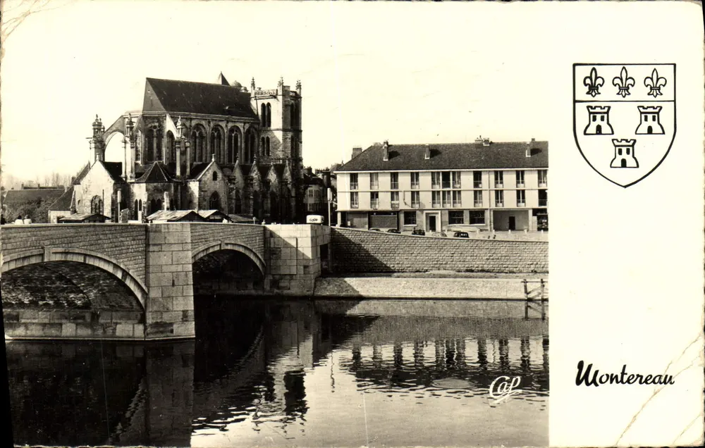 Montereau — vue de la cathédrale et du pont sur la Seine — éditeur CAP - Voorkant