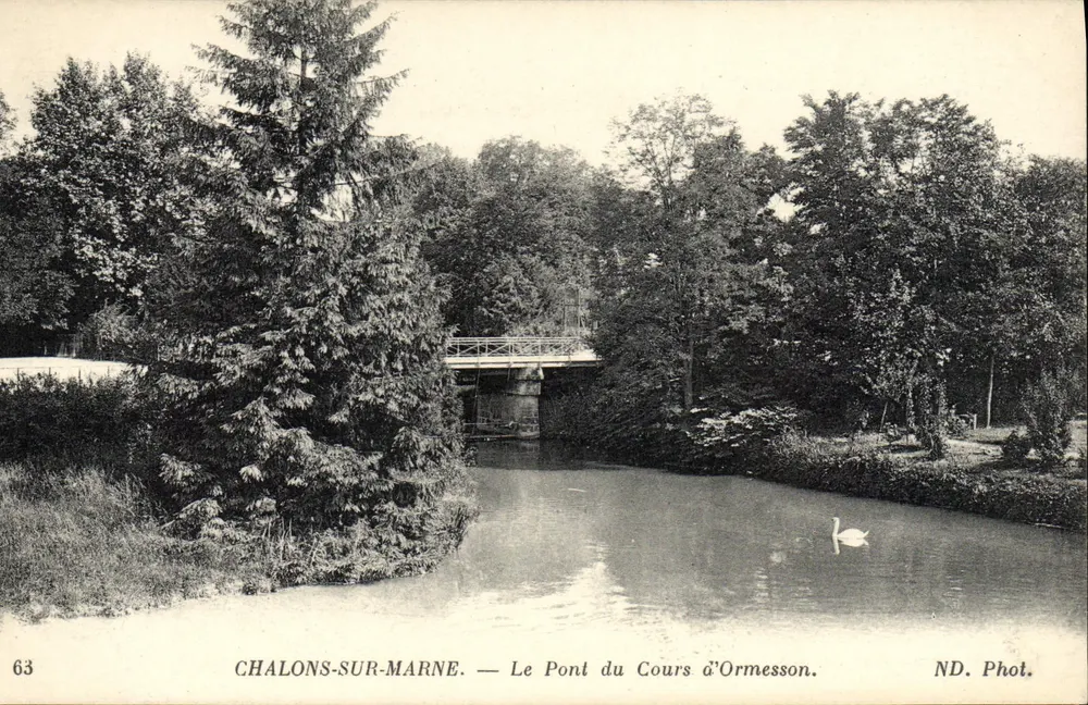 चालॉन-सर-मार्न — कोर्स ड'ओरमेसॉन के पुल — एन.डी. फोटो. - आगे