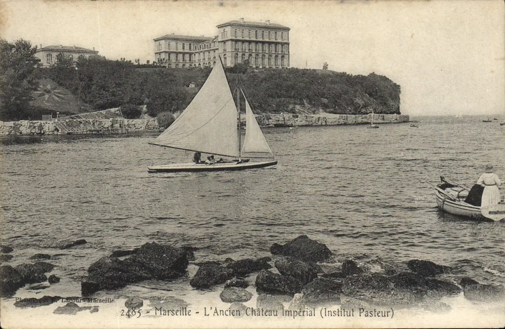 Marsella — El Viejo Castillo Imperial (Instituto Pasteur) — Fot. de La Labour, Marsella, n°2485 - Anverso