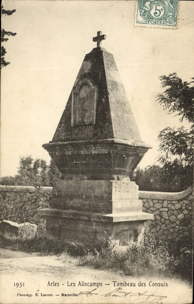 Arles - Les Aliscamps — Túmulo dos Consules — Fototip. E. Lacour — Marselha - Frente