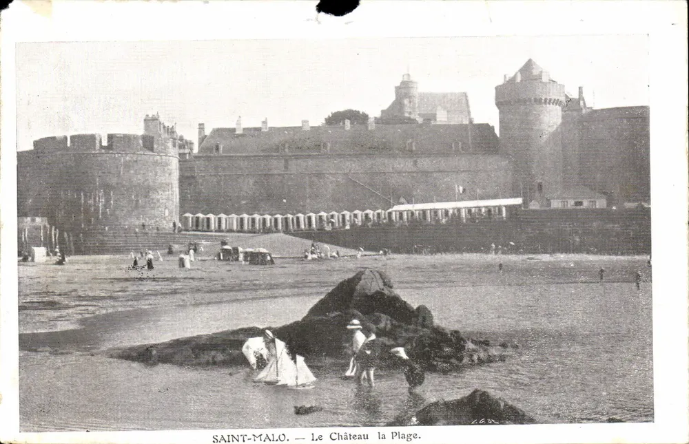 Saint-Malo — Le Château la Plage — éditeur imprimeur non visible - Frente