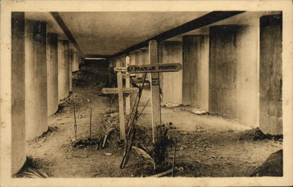 Denkmal der Baionetten-Schützengraben — Innensicht — Edition Verdun - Vorderseite