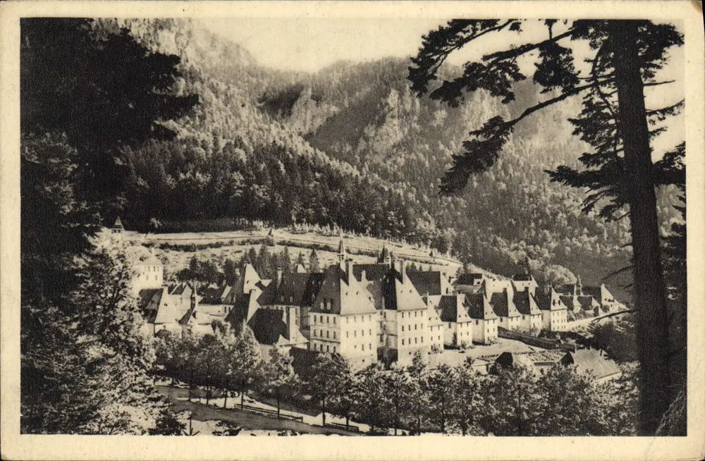 Monastério da Grande Chartreuse — Vista geral — Serv. Commercial Monument Historiques - Frente