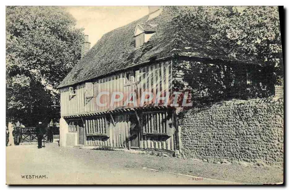 Westham — casa com colunas e muro de pedras — n° 91580 - Frente