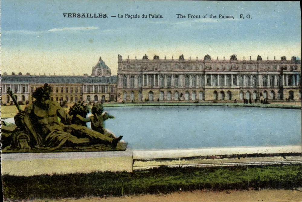 Versailles — A Fachada do Palácio — E. G. - Frente
