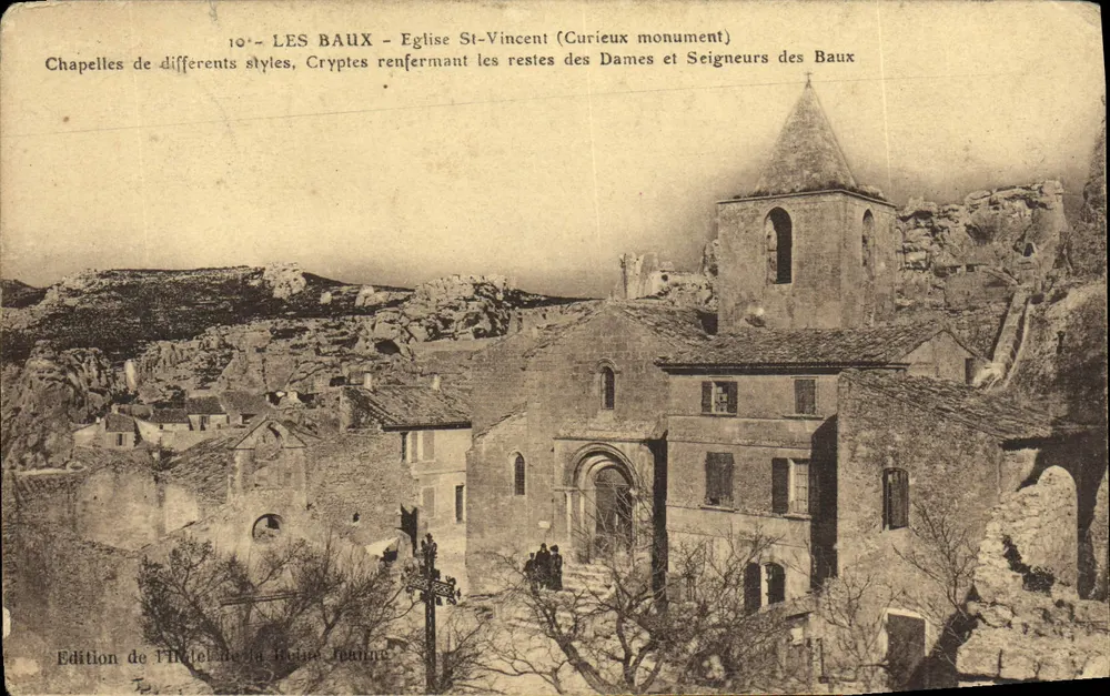 Les Baux - Chiesa di San Vincenzo (Monumento curioso) — Cappelle di diversi stili, Cripte che contengono i resti delle Dame e dei Signori di Les Baux — Edizione dell'Imprimerie de la Belle Fontaine - Recto