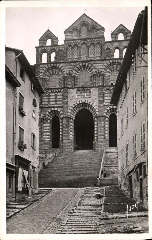 Le Puy (Hte-Loire) — Basilika Notre-Dame-du-Puy — Fassade — Les Editions d'Art, B. 1902 - Vorderseite