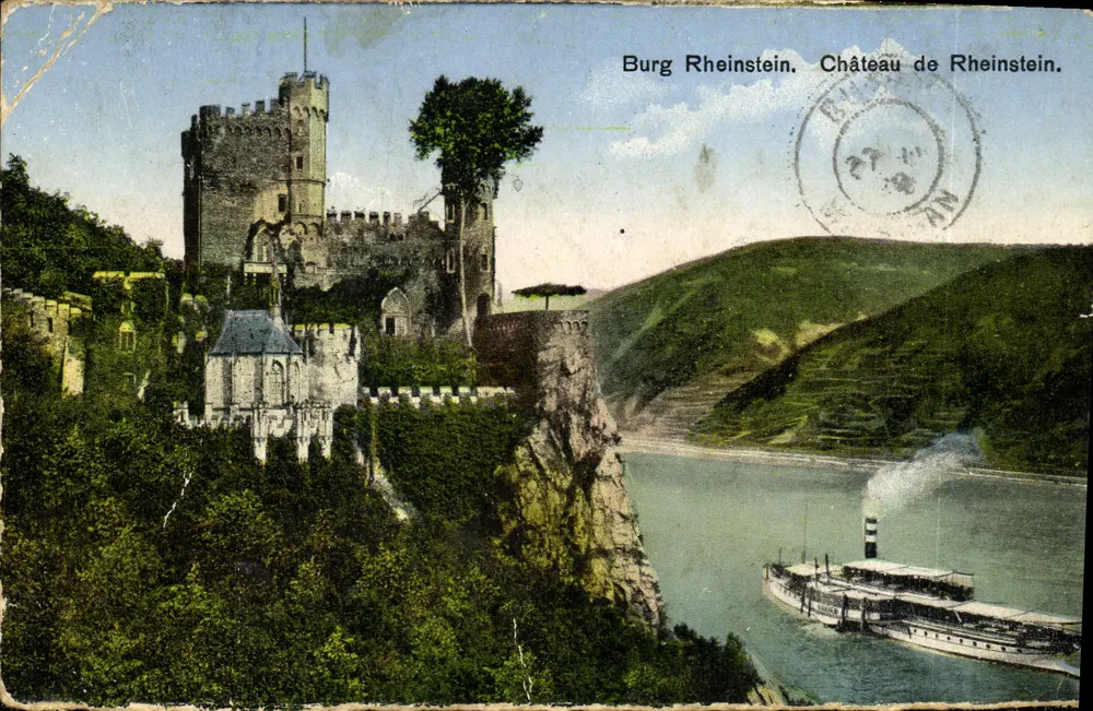 Château de Rheinstein — vue du château sur le Rhin avec un bateau à vapeur — éditeur K. S. M. No. 714 - Frente