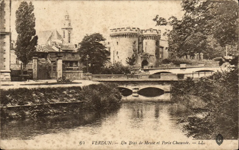 Verdun — Ein Zweig der Meuse und Porte Chaussée — LL - Vorderseite