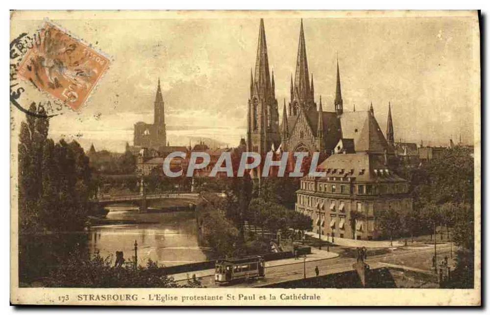 Straßburg — Die evangelische Kirche St. Paul und die Kathedrale - Vorderseite