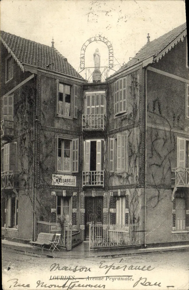 Casa da Esperança — Avenida Peyramale — Lourdes - Frente