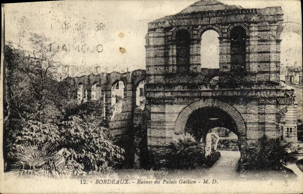 Bordeaux — Ruínas do Palácio Gallien — M.D. - Frente