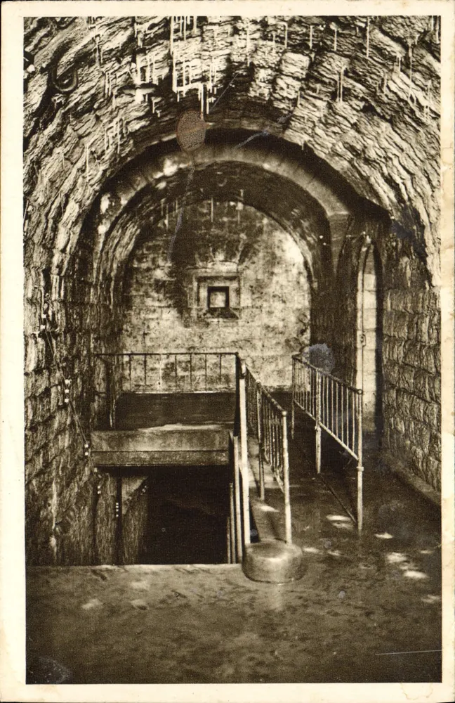 Fort de Douaumont — Deutsche Genossenschaftskantine - Vorderseite
