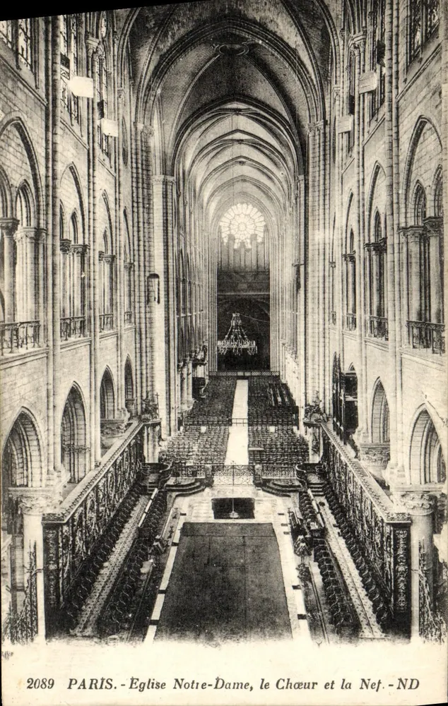 Paris - Kirche Notre-Dame, Chor und Kirchenschiff - ND - Vorderseite