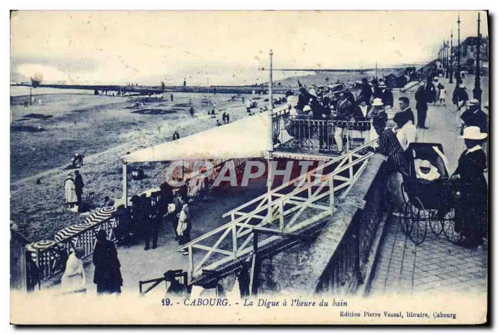 Cabourg - A Digue no horário do banho — Edição Pierre Vassal, livreiro, Cabourg - Frente