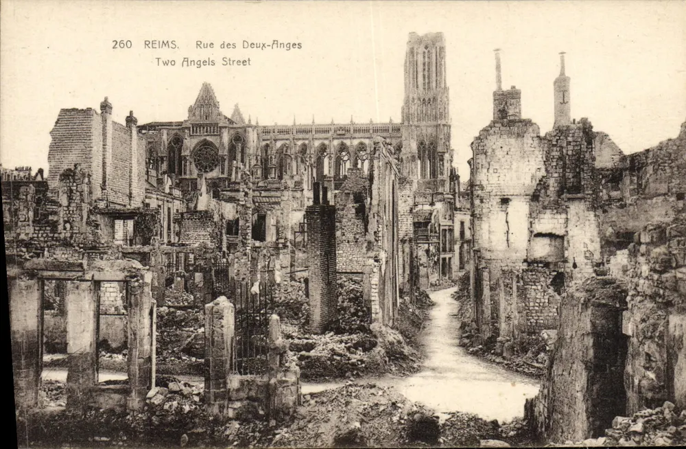 Reims — Rue des Deux-Anges após a guerra — Photos-Cathédrale, n°260 - Frente