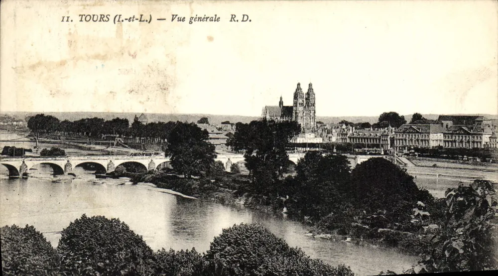 Tours (Loire-et-Loire) — Vista geral — R.D. - Frente