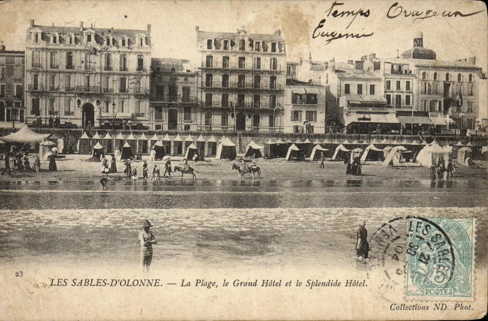 LES SABLES-D'OLONNE — Die Strand, das Grand Hotel und das Splendide Hotel — Collections ND. Phot. - Vorderseite