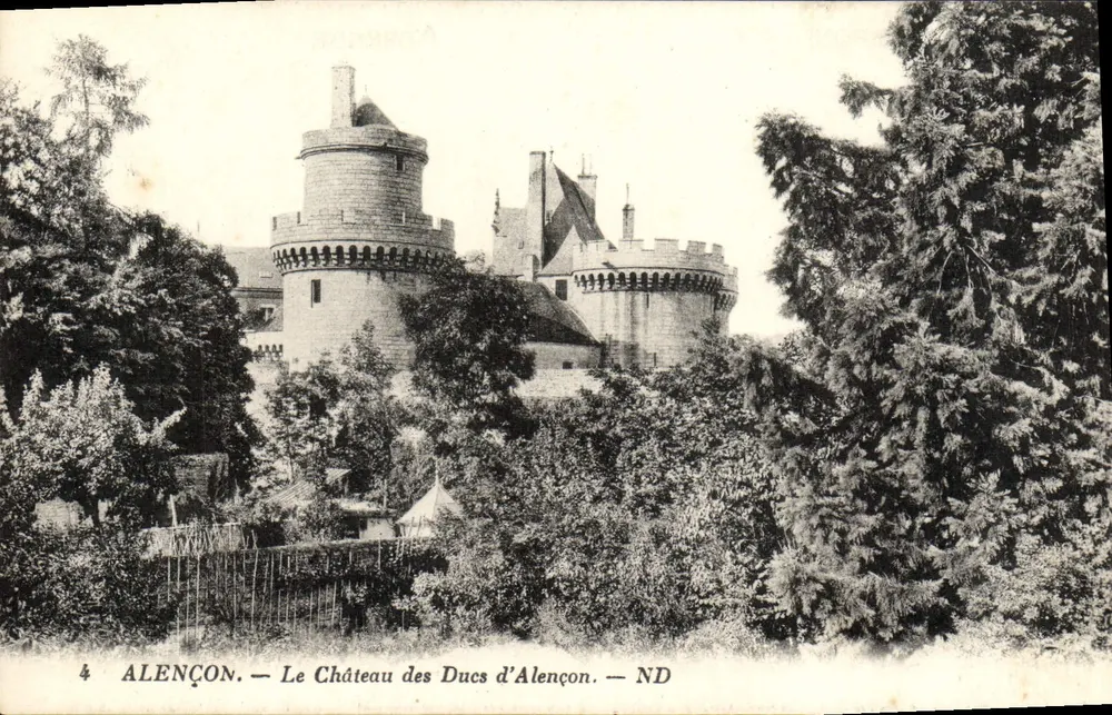 Alençon — O Castelo dos Duques de Alençon — ND - Frente