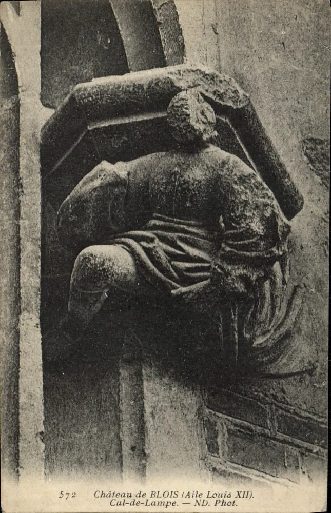 Castelo de BLOIS (Ala de Louis XII) — Cul-de-Lampe — ND. Phot. - Frente