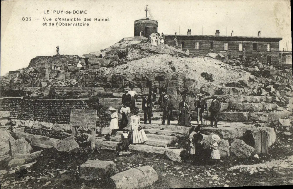 Le Puy-de-Dôme — Ansicht der Ruinen und des Observatoriums — Unbekannter Verlag, Seriennummer 822 - Vorderseite
