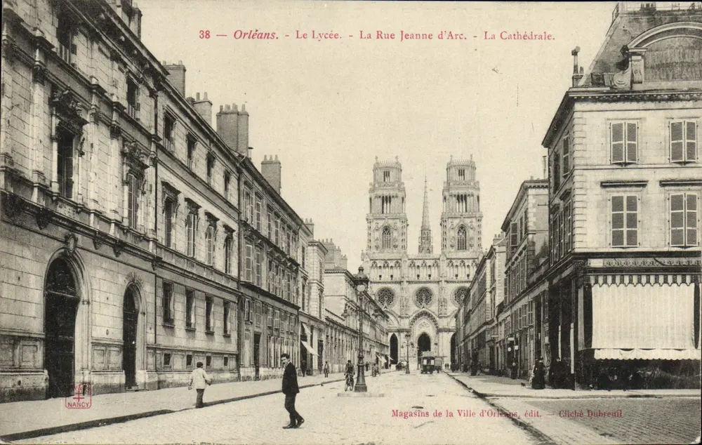 Orléans - La Rue Jeanne d'Arc - Die Kathedrale — Magasins de la Ville d'Orléans, Verlag — Cliché Dubreuil - Vorderseite