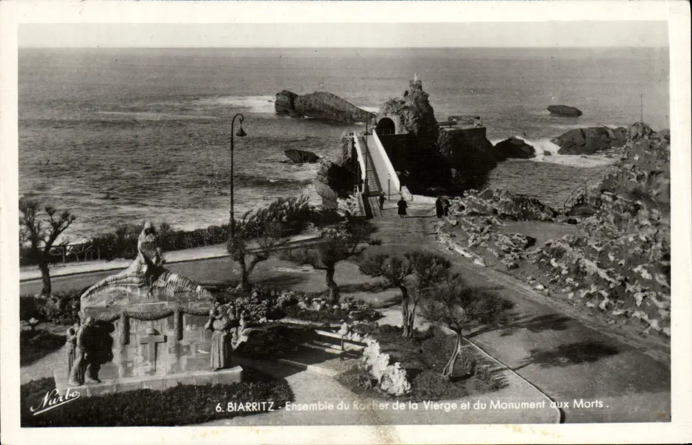 Biarritz - Der Rocher de la Vierge und der Monument aux Morts - Vorderseite