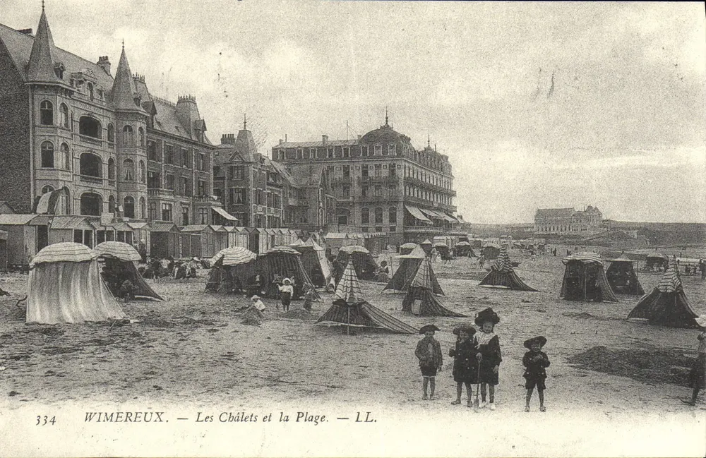 Wimereux — The Chalets and the Beach — LL. - Front