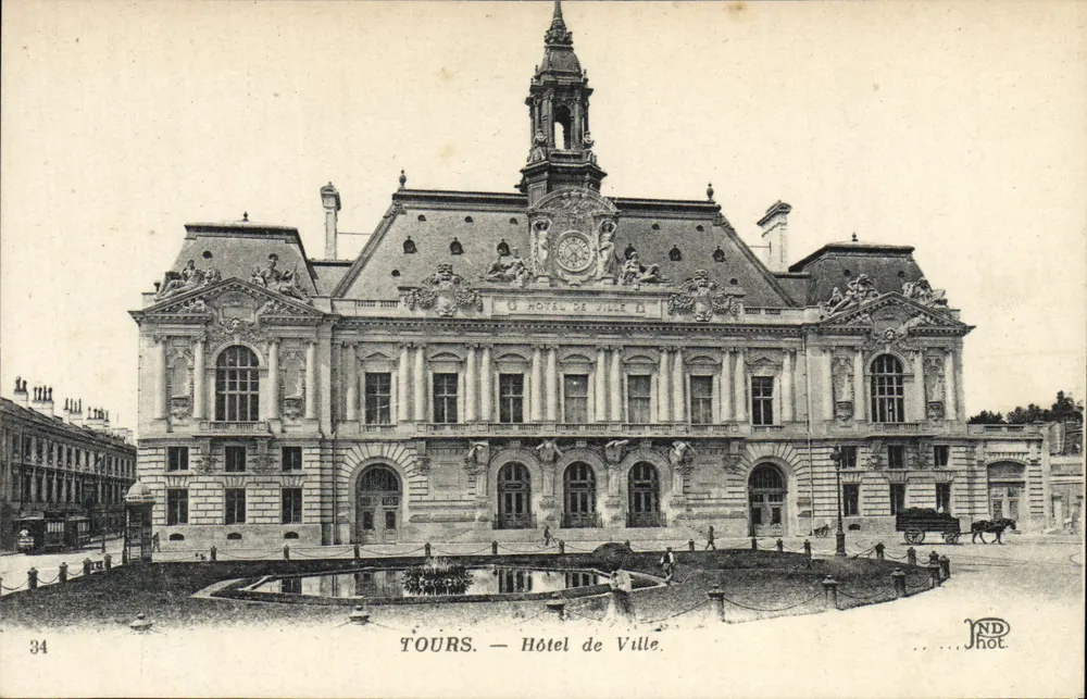 Tours — Hotel de Ville — ND Phot. - Frente