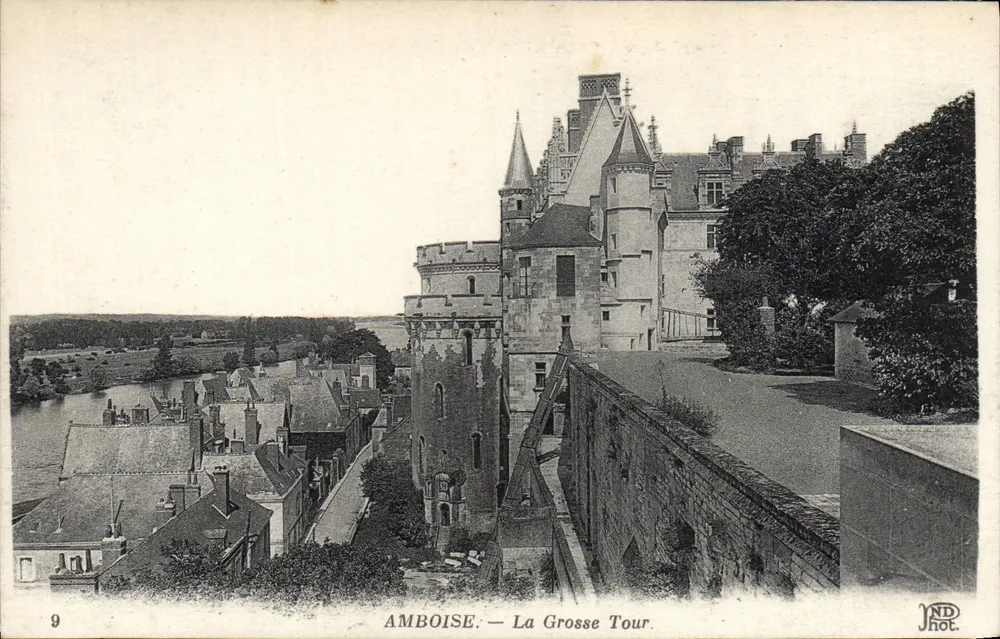 Amboise — Wielka Wieża — ND Fot. - Awers