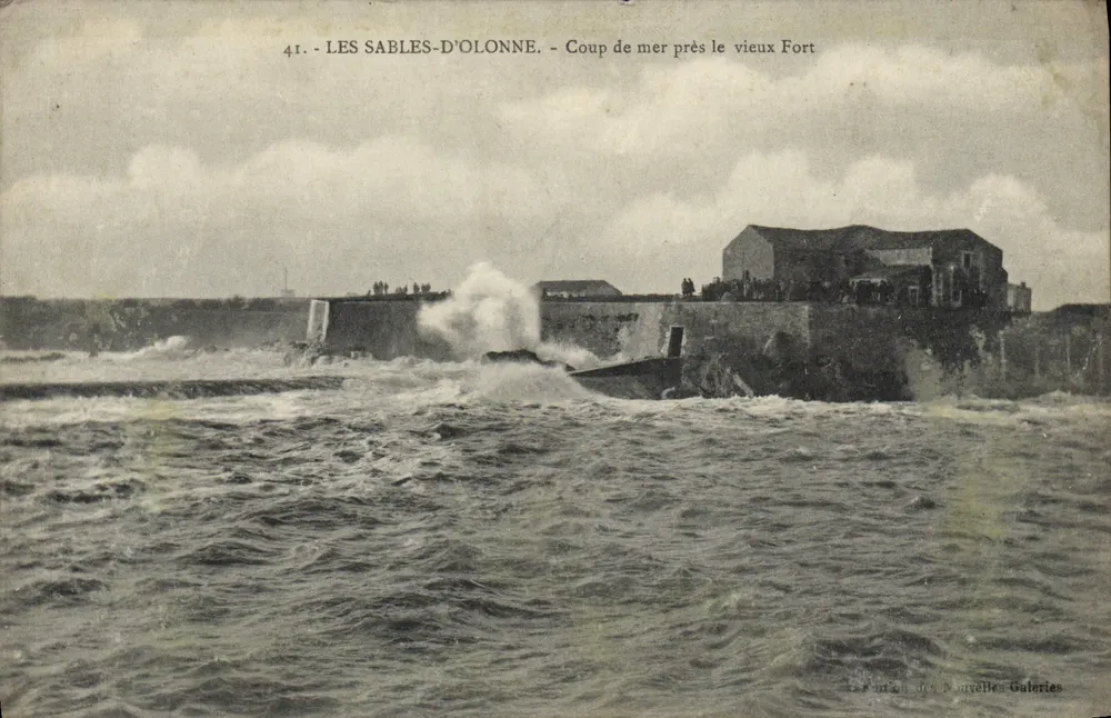 Les Sables-d'Olonne — Sturmflut nahe dem alten Fort — Verlag: Les Nouvelles Galeries, n°41 - Vorderseite