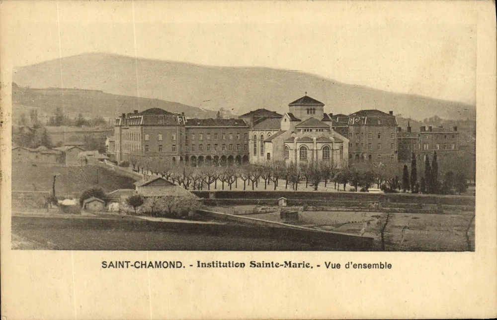 Saint-Chamond - Instituição Santa Maria - Vista geral - Frente