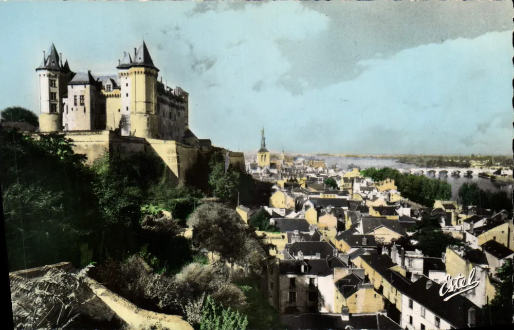 Saumur — Das Schloss, die Stadt und die Loire — Verlag Estel, Nr. 2301 - Vorderseite