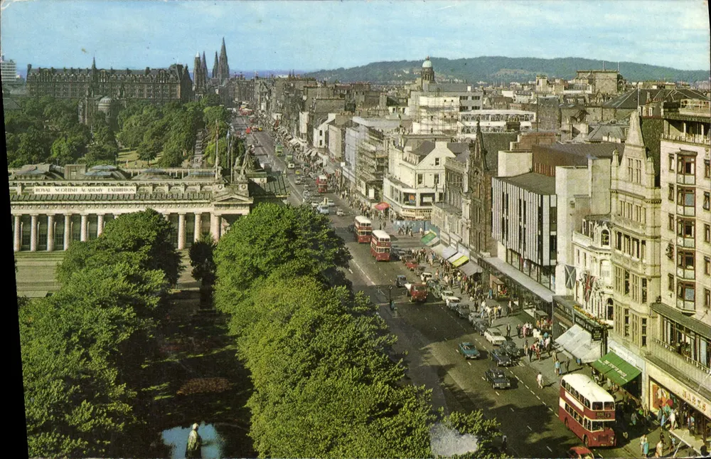 Princes Street — vista desde o monumento — editor PT57087 - Frente