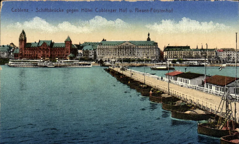 Koblenz — Schiffsbrücke gegenüber Hotel Coblenzer Hof und Riesen-Fürstenhof — Verlag von Karl Rud. Beater & Co., Köln a. Rh. - Vorderseite