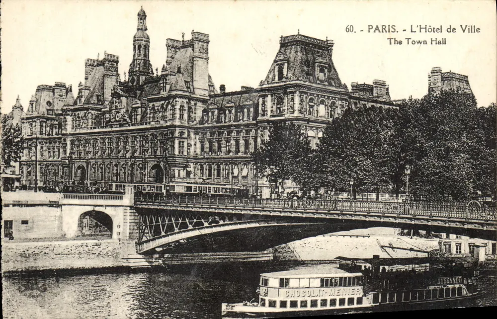 Paris - Das Rathaus — Ansicht mit Brücke und Passagierboot Chocolat-Menier — Verlag Phototypie "Arbelle" - Vorderseite