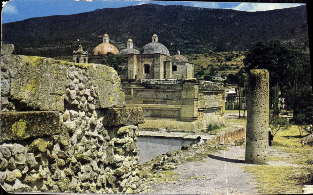 Mitla — Zona Arqueológica — Postal MexFotocolor - Frente