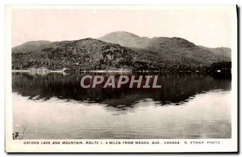 Orfordsee und Berg — Route 1, 6 Meilen von Magog, Québec, Kanada — R. Ethier Photo - Vorderseite