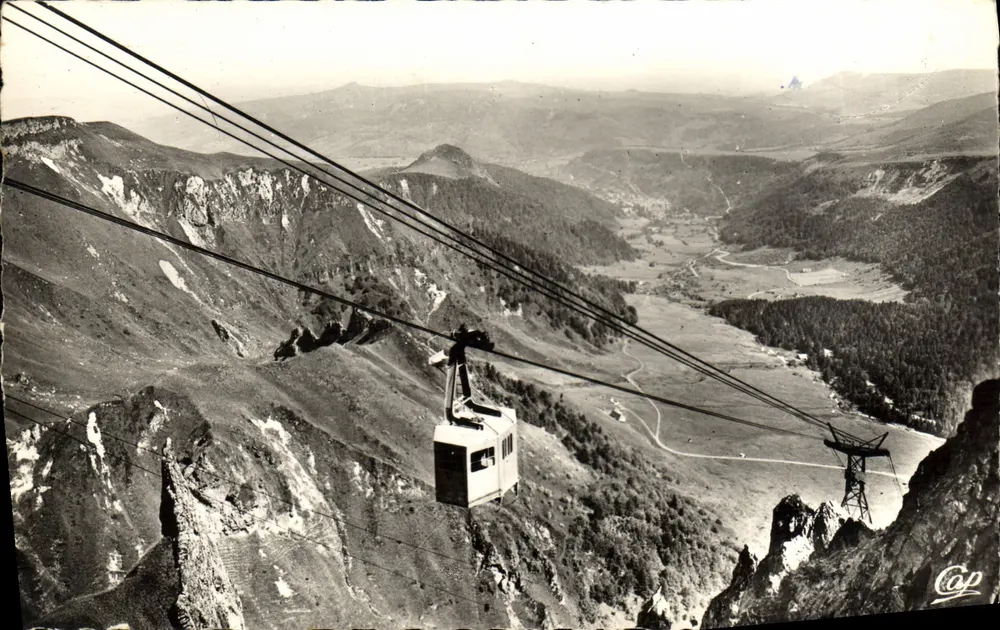 Ansicht vom Mont Tore — Auvergne — Verlag Cap - Vorderseite