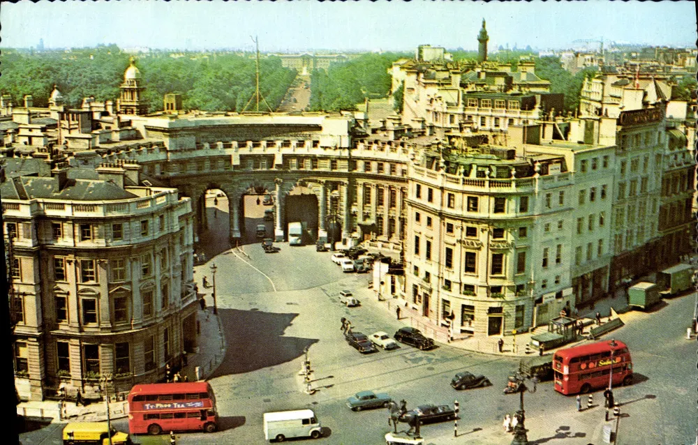 Admiralty Arch und die Mall, London — Natural Colour Series — The Photographic Greeting Card Co. Ltd., London, Nr. L 163 - Vorderseite