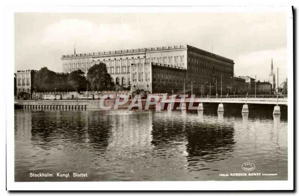 Estocolmo. Kungl. Slottet — vista do palácio real com ponte e reflexos — FÖRLAG NORDISK KONST STOCKHOLM - Frente