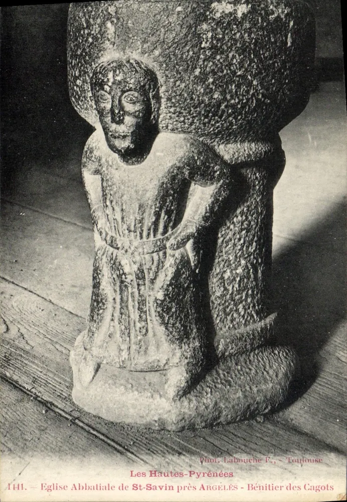 Bénitier des Cagots — Église abbatiale de St-Savin près Argelès — Les Hautes-Pyrénées - Frente