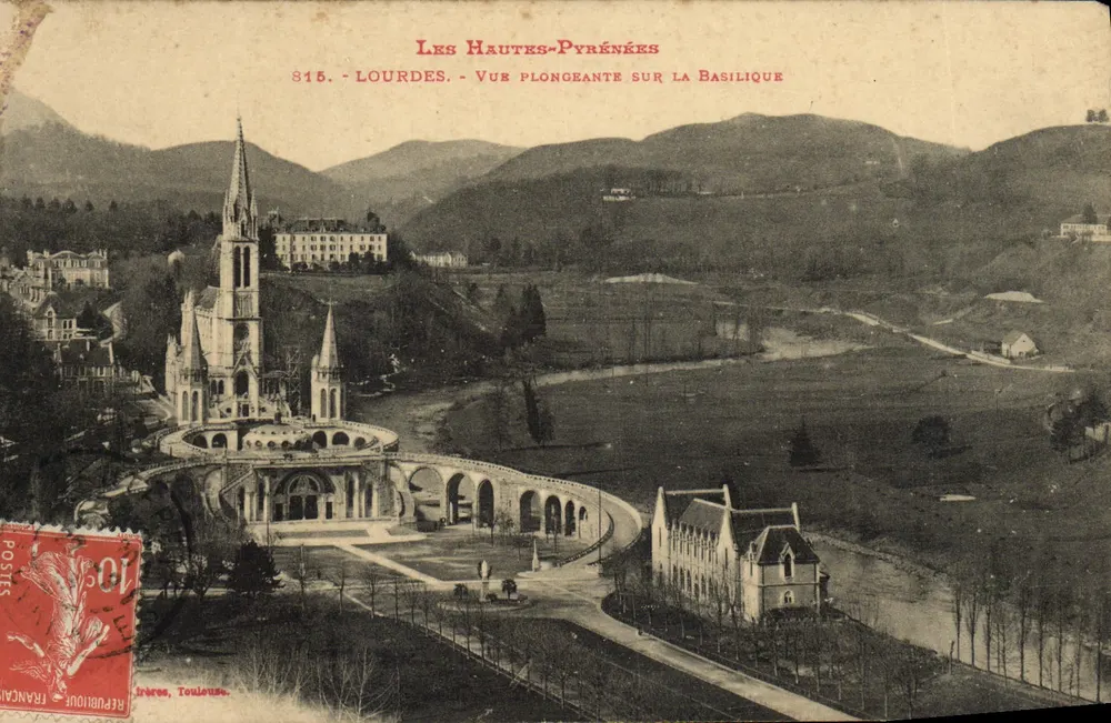 Lourdes - Aufnahme von der Basilika — Frères, Toulouse, n° 815 - Vorderseite