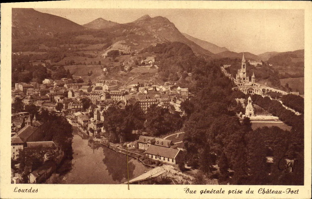 Lourdes — Allgemeine Ansicht vom Schloss-Fort — CIE DES ARTS PHOTOGRAPHIQUES, Paris - Vorderseite