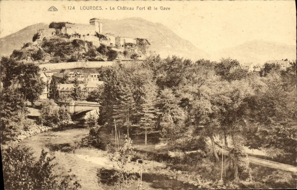 Lourdes - Der befestigte Schloss und der Gave — Vintage Postcard/Antike Ansichtskarte n°124, Verlag Antike Ansichtskarte - Vorderseite