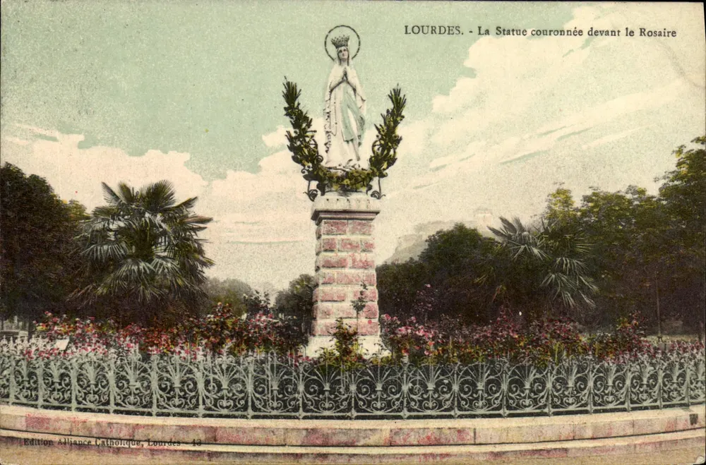 Lourdes - A Estátua Coroada diante do Rosário — Edição Alliance Catholique, Lourdes - 13 - Frente