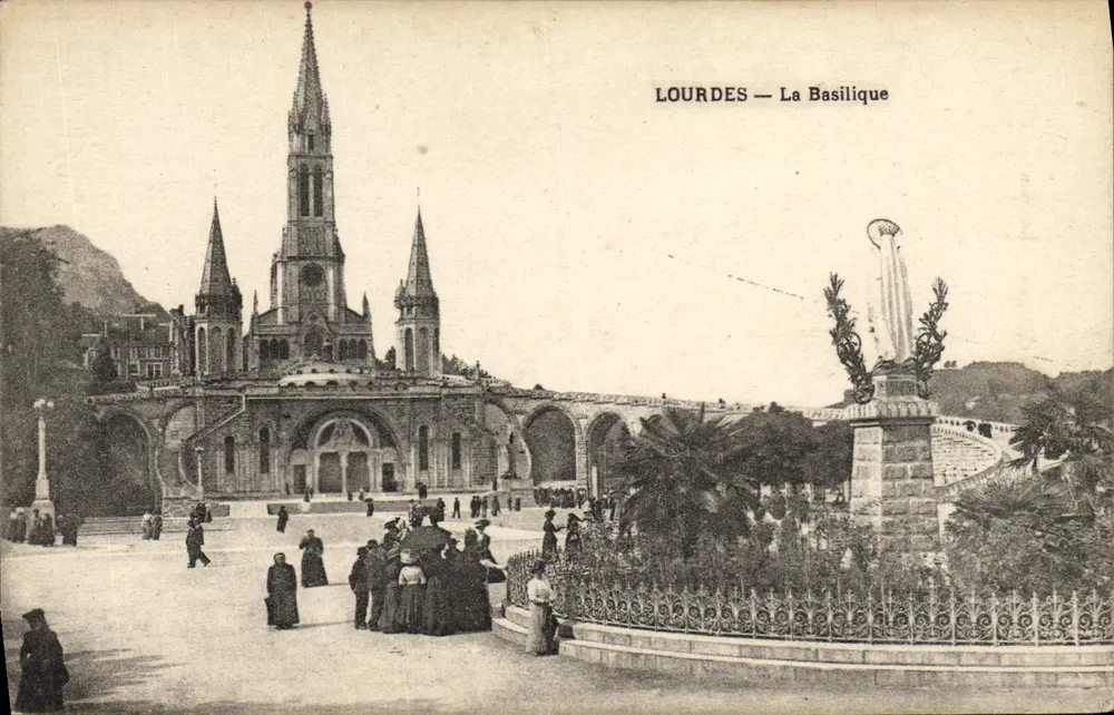 Lourdes — A Basílica — Edição das Galerias Católicas - Frente