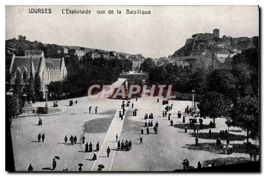 Lourdes — A Esplanada vista da Basílica — editor não identificado, n° 27 - Frente