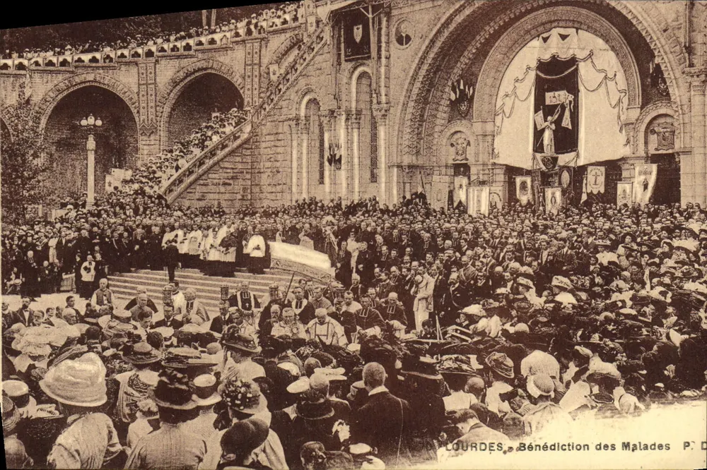 Lourdes — Bênção dos Doentes — Edição P. Doucet, Lourdes - Frente